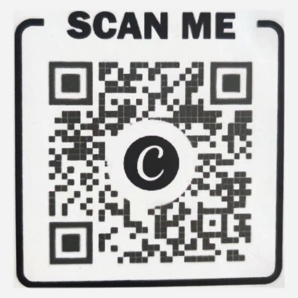 QR-Code „Scan me“ von Slavina Vrela – führt zu linktr.ee/slavinavrela
